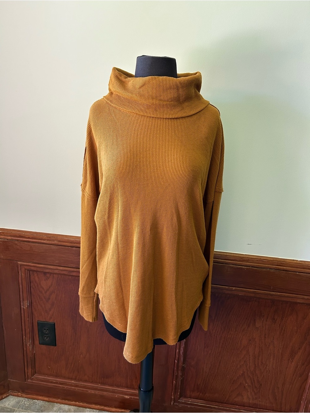 Anthropologie Ainsley Thermal Cowl Neck Long Sleeve Turtleneck Size Small